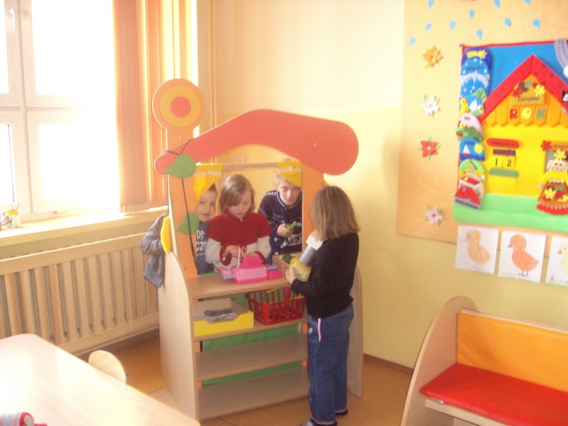 kacik_teatralny__przygotowujemy_sie_do_przedstawienia_kukielkowego.jpg