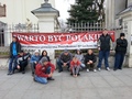 Wspólnie z kolegami pozostałych grup internatu wychowankowie obejrzeli plenerową wystawę zdjęć zaprezentowaną na węgrowskim rynku zatytułowaną: „Warto być Polakiem”.
