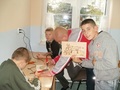 Podczas zajęcć w ramach Koła Technicznego chłopcy uczą się nieznanej im dotąd techniki artystycznej.
